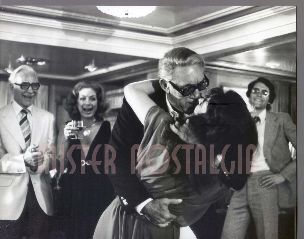 VINTAGE PHOTO 1978 Anthony Quinn, Jacqueline Bisset The Greek Tycoon