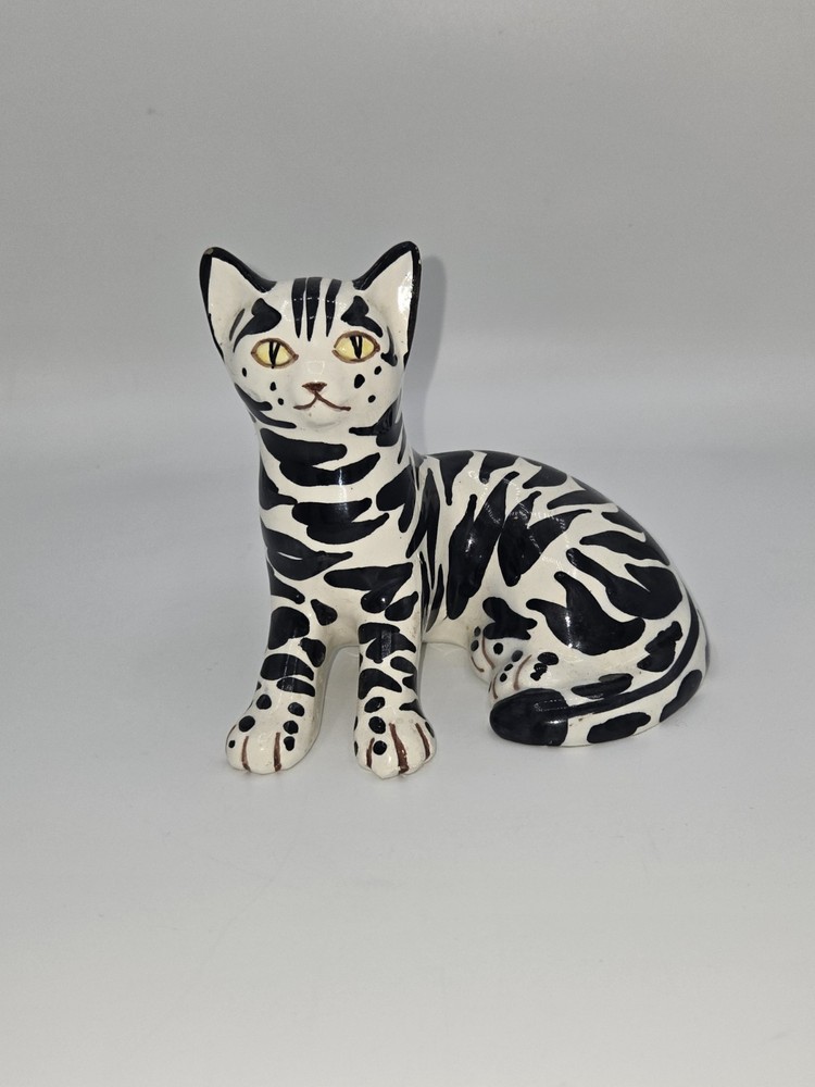 Vintage Ceramic Cat Figurine Black White Spotted Hand Painted Italy TKC TX45/F