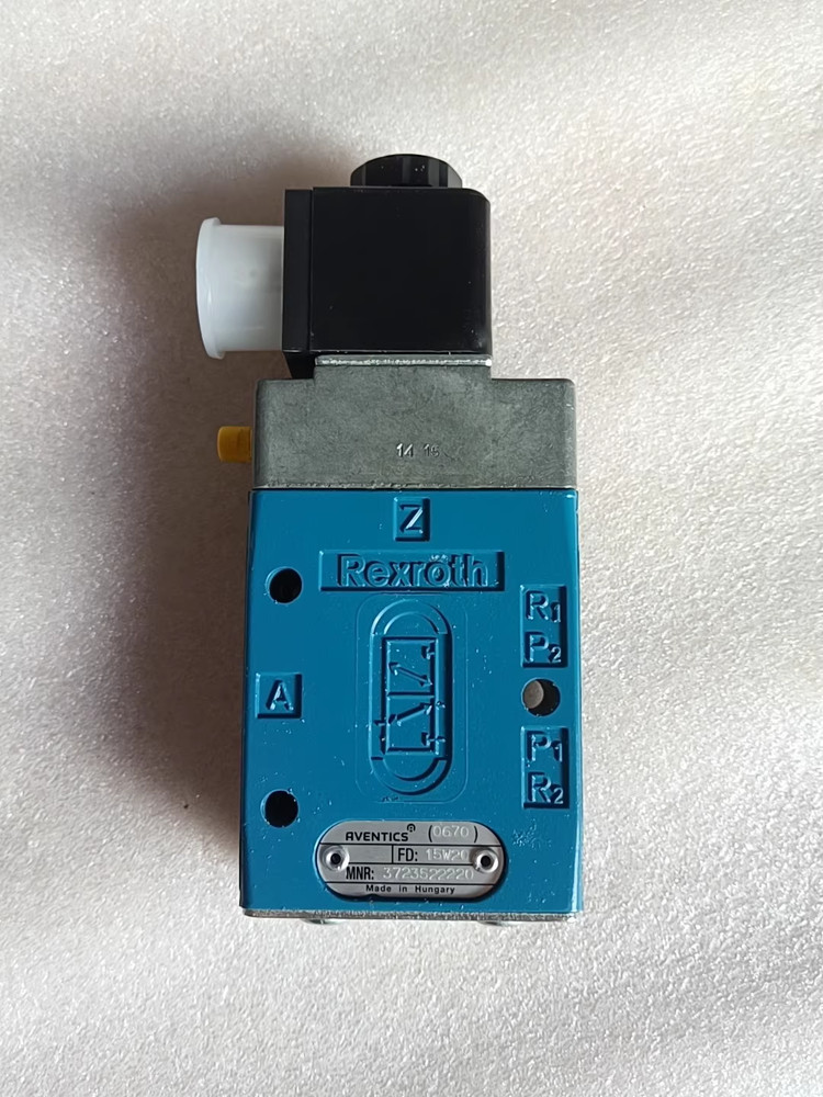 New 372352220   Rexroth solenoid valve 372352220 Fast ship