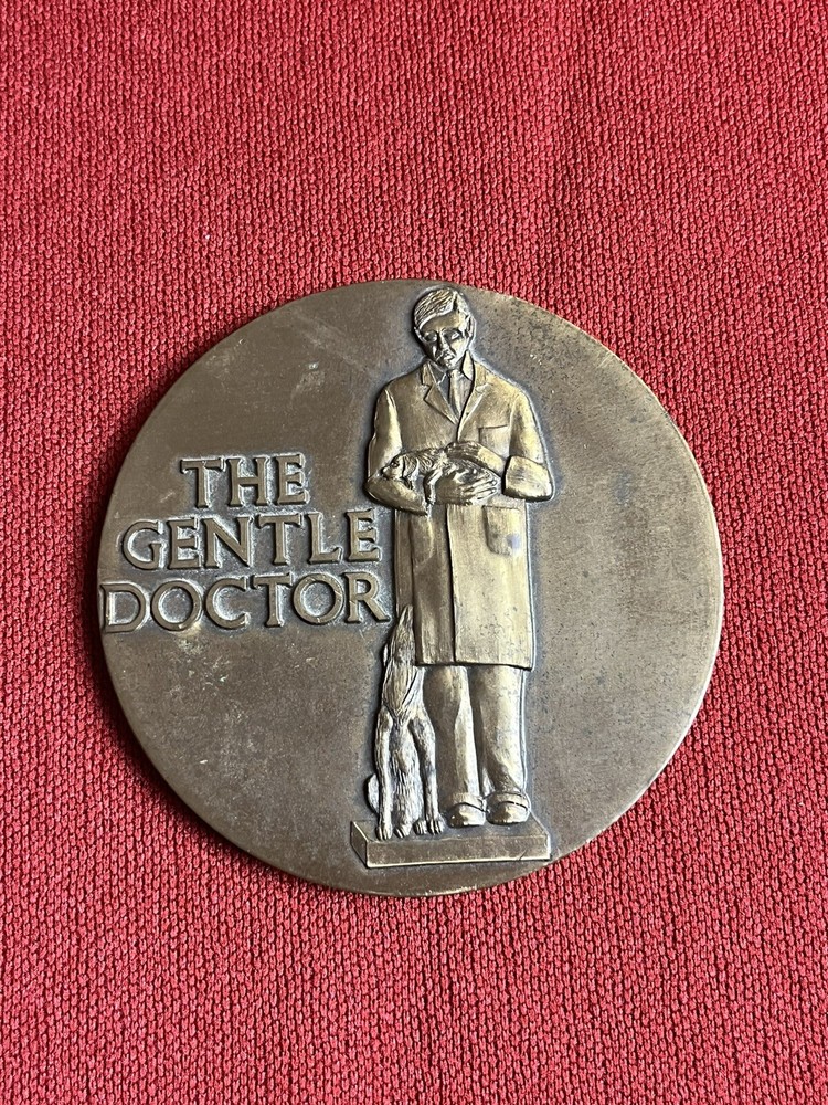 Vintage 1982 Brass The Gentle Doctor Paperweight Iowa Veterinary Medical Assoc