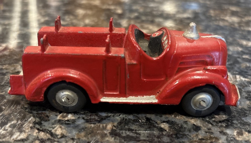 Vintage 1950's HUBLEY ? METAL TOY Fire Engine Ladder Truck