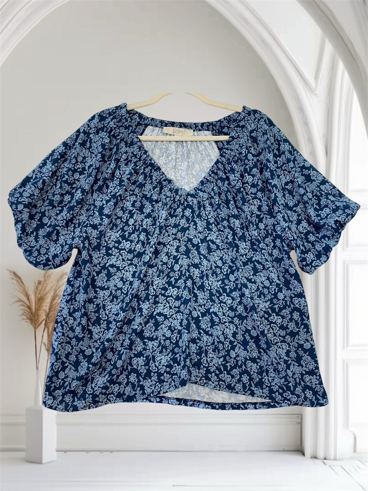 LOFT Womens Blue Floral Puff Sleeve Top Size XL Pleated V Neck Summer Chic
