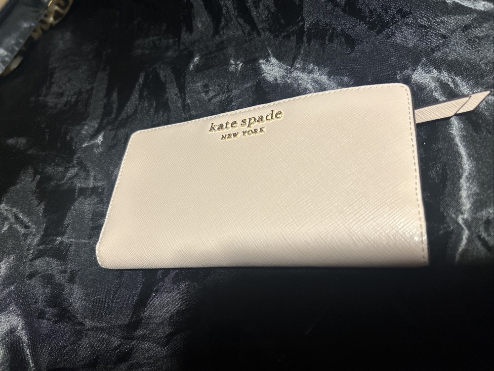 Kate Spade New York Staci Large Slim Bifold Wallet - Chalk Pink