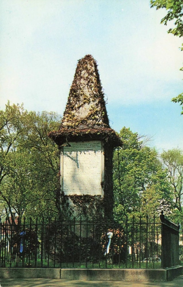 Postcard - Revolutionary War Monument - Lexington Massachusetts MA