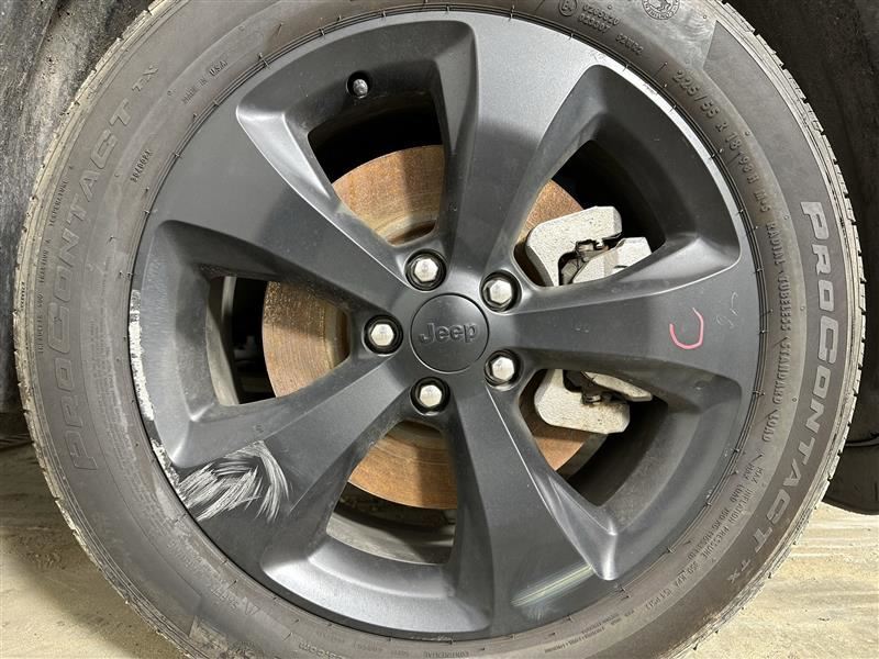 18x7 5-Spoke Painted Black Wheel for 2016-2023 Jeep Cherokee 2561786