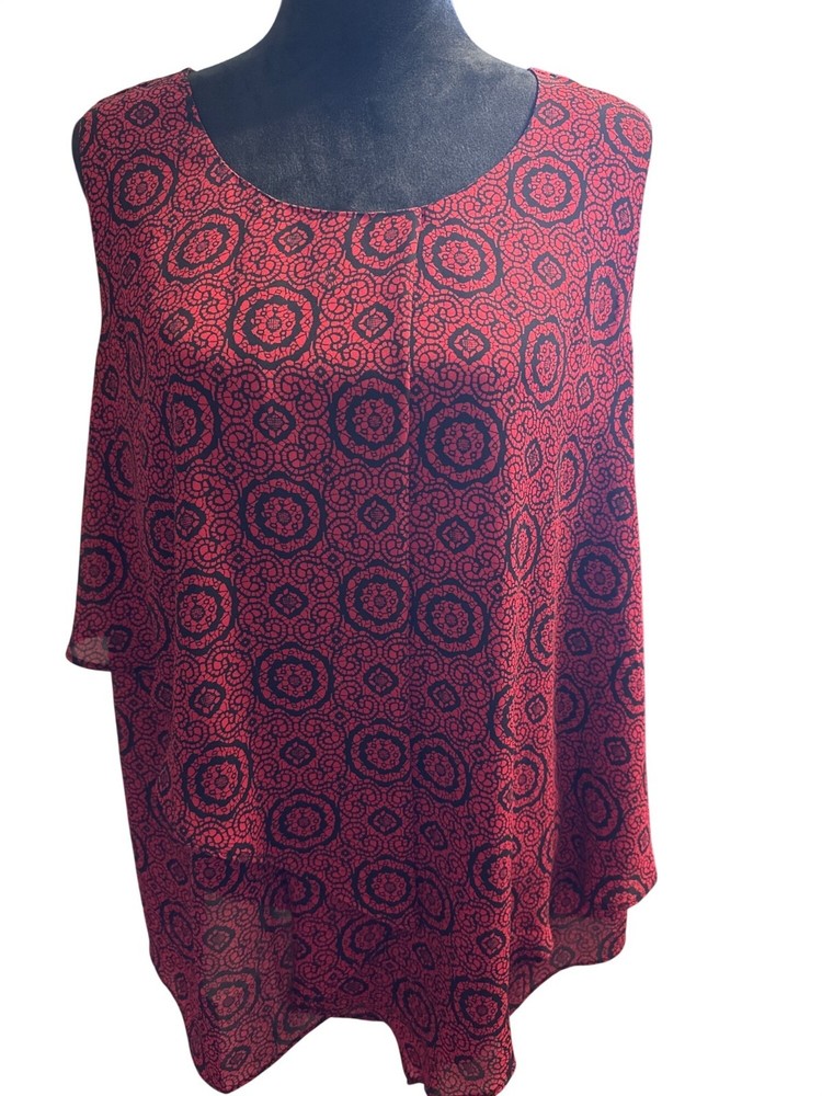 Worthington Woman 1X Red & Black Sleeveless Blouse With Flowing Hemline And Geom