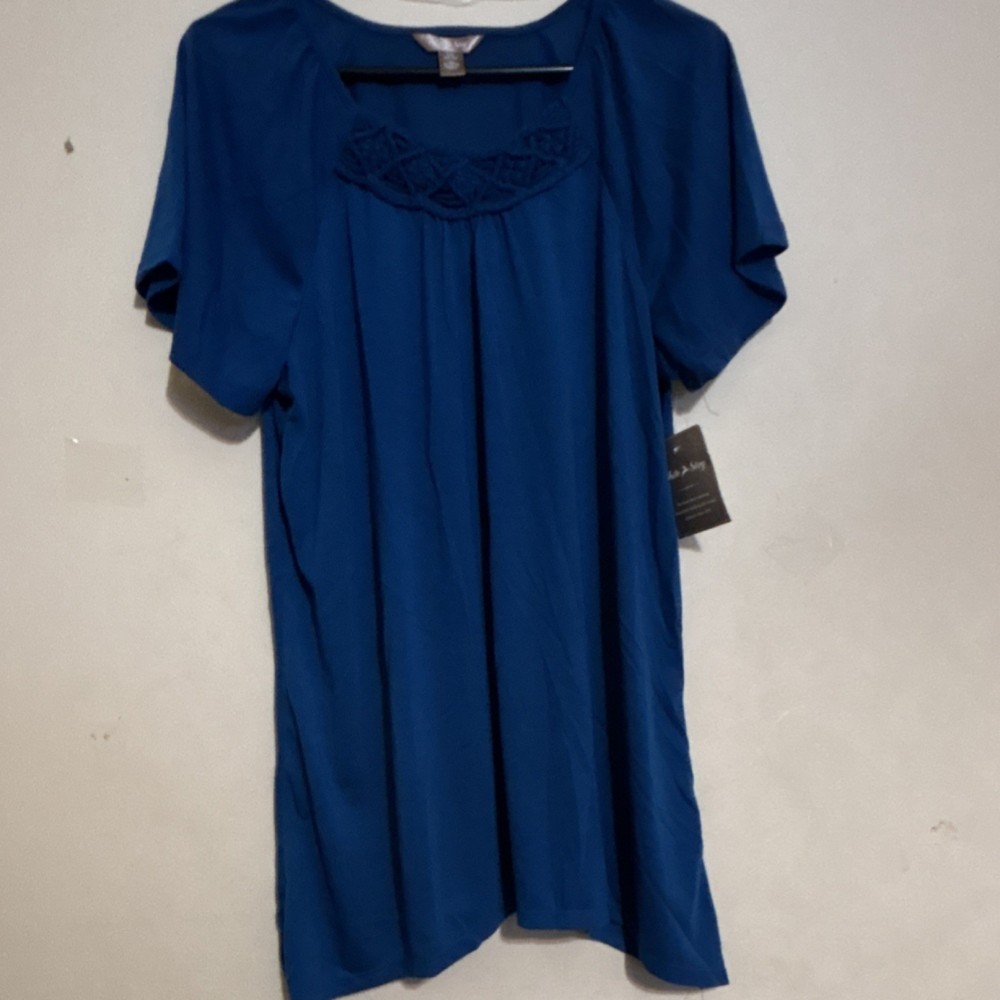 White Stag Blue Crochet Accent Knit Short Sleeve Blouse Size L