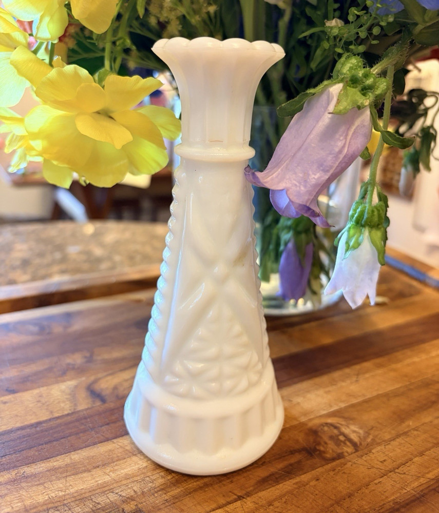 Anchor Hocking Stars and Bars Milk Glass Bud Vase