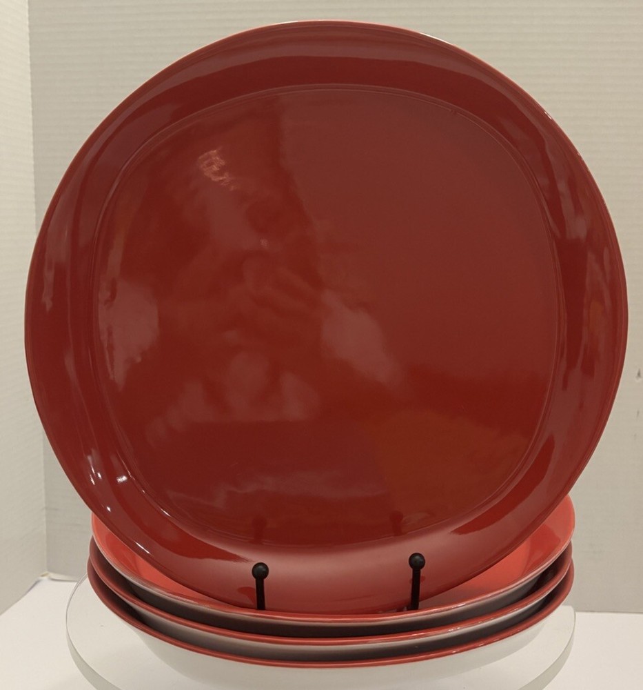 Set Of 4 Red  Rachael Ray Dinnerware Round and Square Dinner Plates 11” EUC