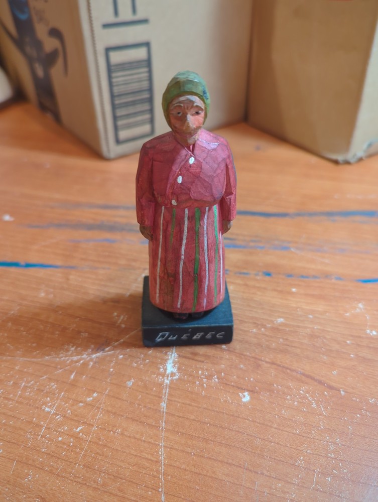 Vintage Quebec Folk Art Hand Carved & Painted Wooden Figurine - Old Woman /...