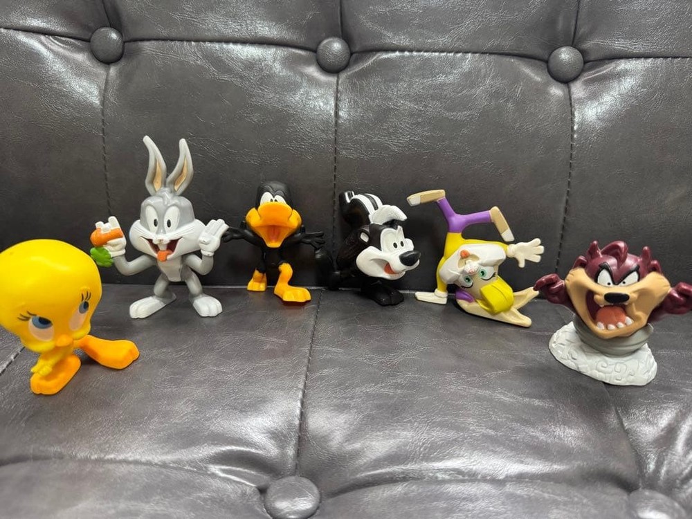 Looney Tunes figures set of 6 extremely rare