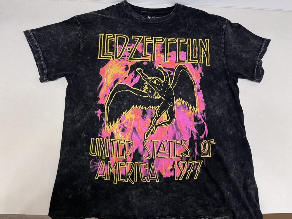 Led Zeppelin United States Of America 1977 T Shirt Mens Small Black Acid Wash