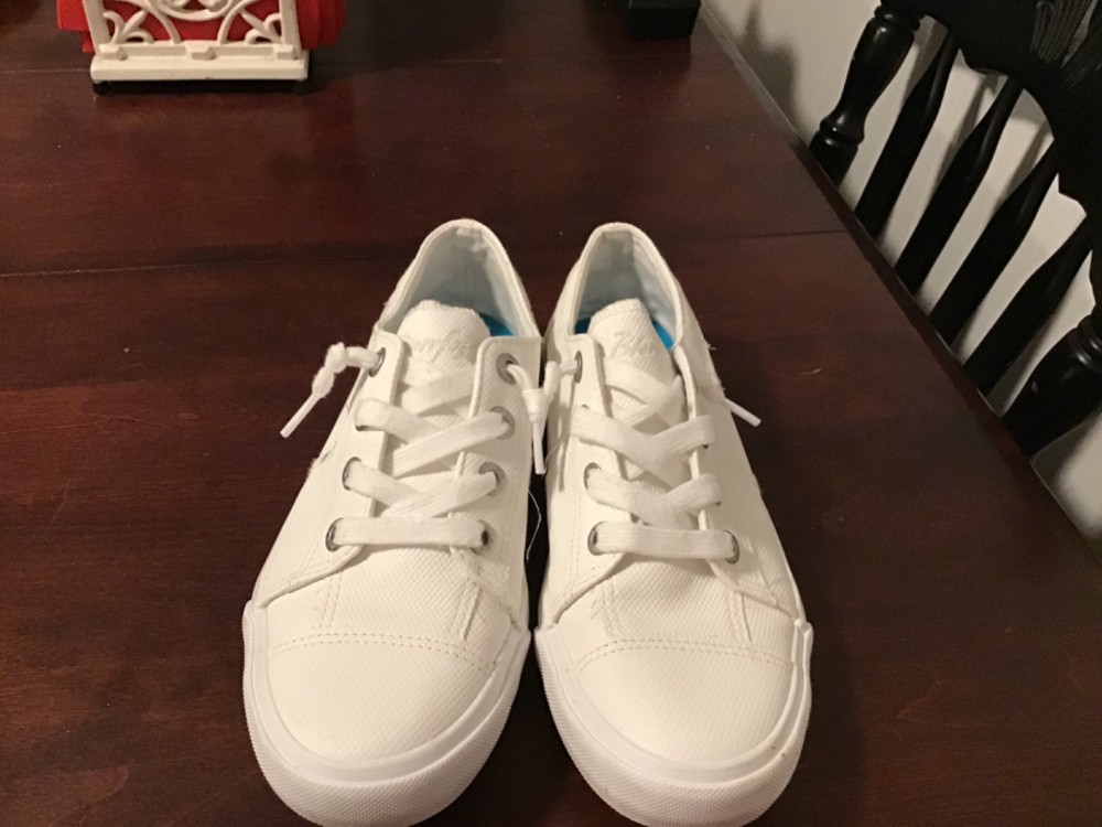Blowfish Canvas White size 8.5 womens shoes