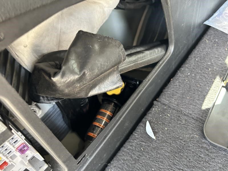 SUBURBN15 2017 Jack 104668712 NO FOAM TRAY NO SPARE TIRE