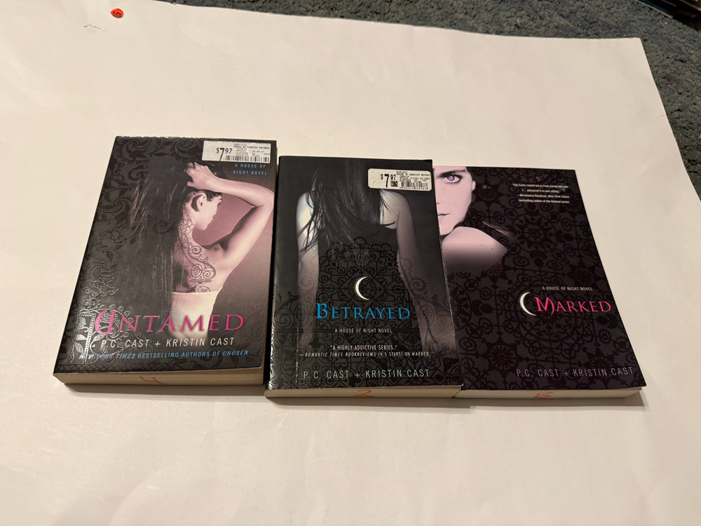 LOT 3 HOUSE OF NIGHT BOOKS PC CAST Paperback MARKED-UNTAMED-BETRAYED