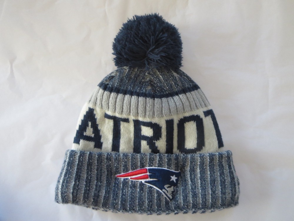 NFL NEW ENGLAND PATRIOTS BEANIE HAT, MULTICOLOR, UNISEX, USED LOOKS NEW