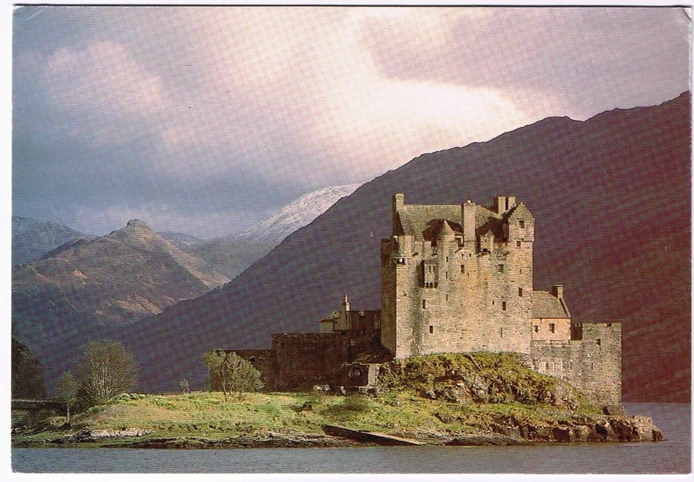 United Kingdom UK Postcard Scotland Eilean Donan Castle Loch Duich Larger Card