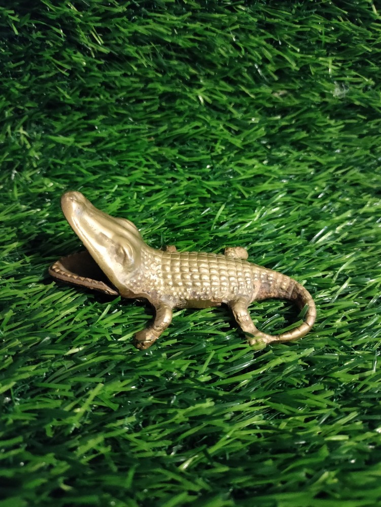 Vintage Bronze Alligator Cigar Snuffer / Ashtray Collectible