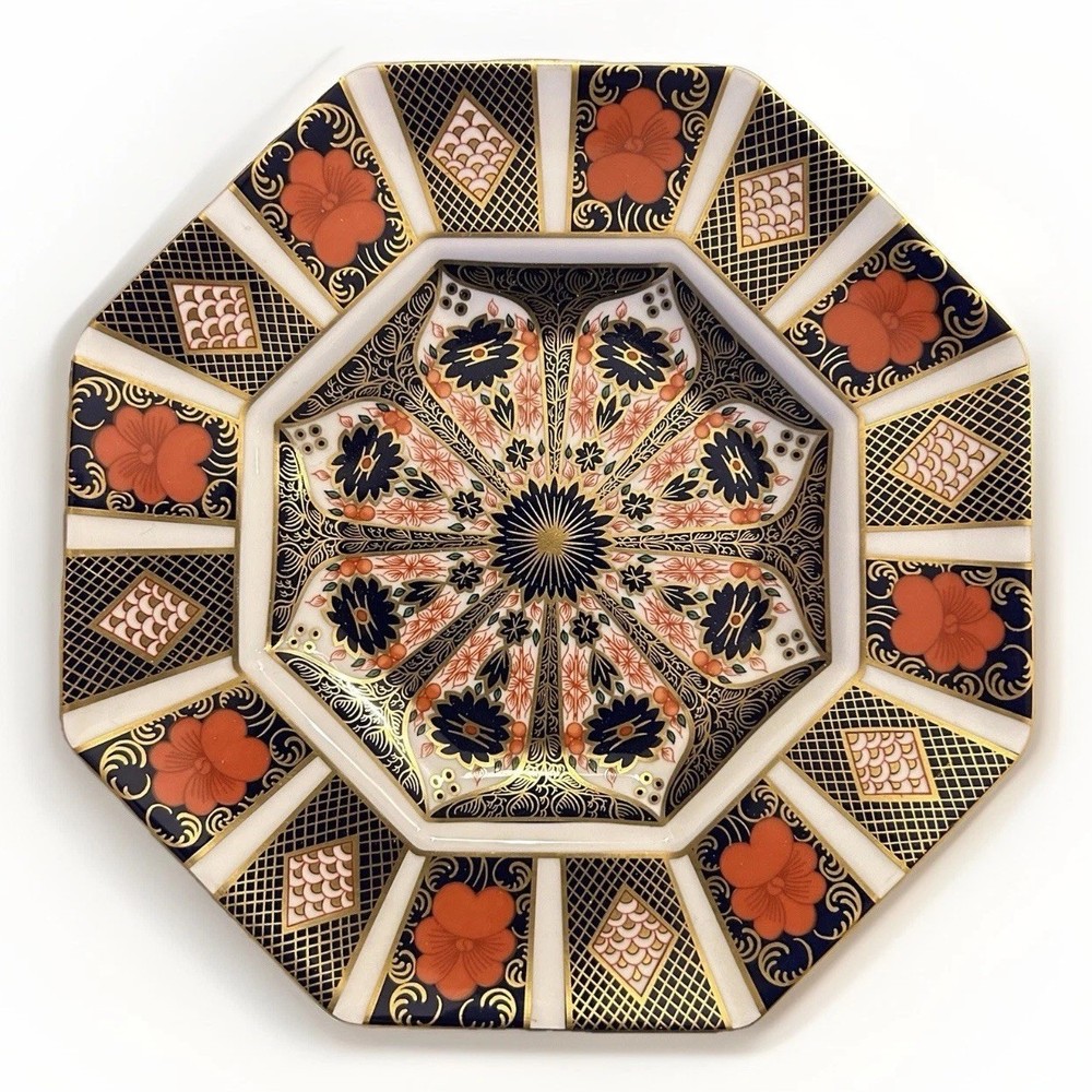 Royal Crown Derby Bone China & Gold Old Imari Octagon Dinner Plate, 9