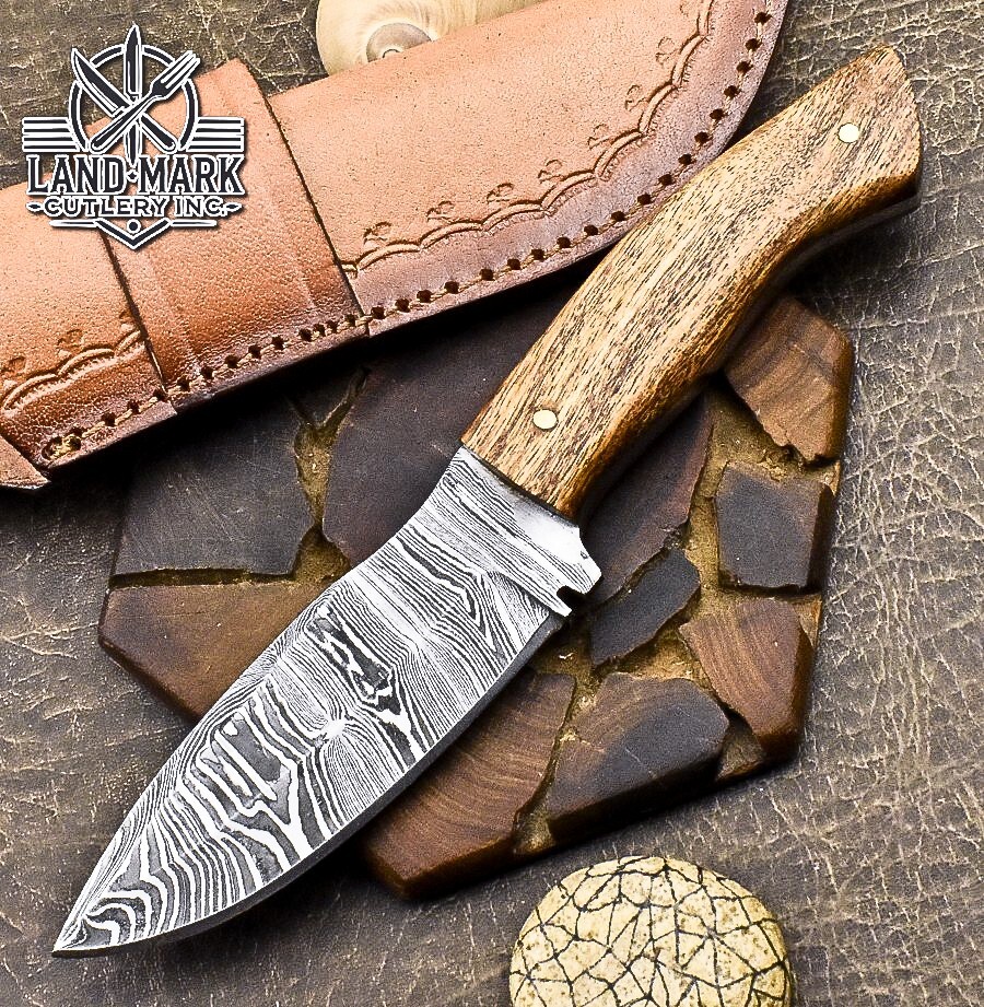 BEAUTIFUL CUSTOM DAMASCUS HANDE MADE HUNTING SKINER KNIFE WITH ROSE WOOD HANDLE
