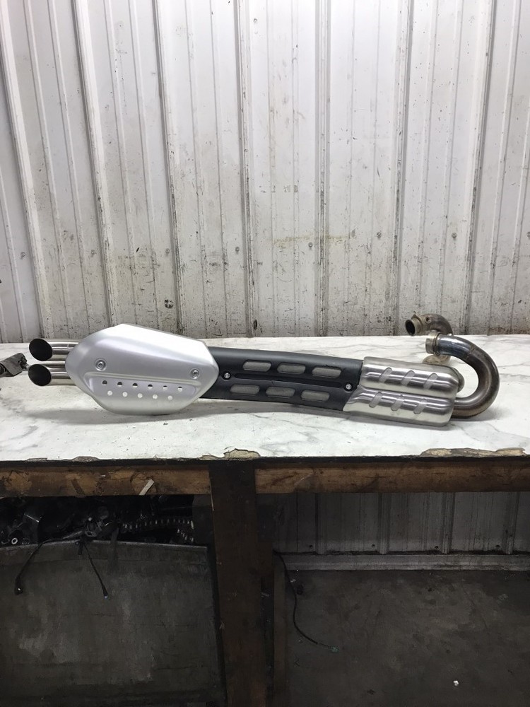 19 Triumph Scrambler 1200 XE Muffler Exhaust