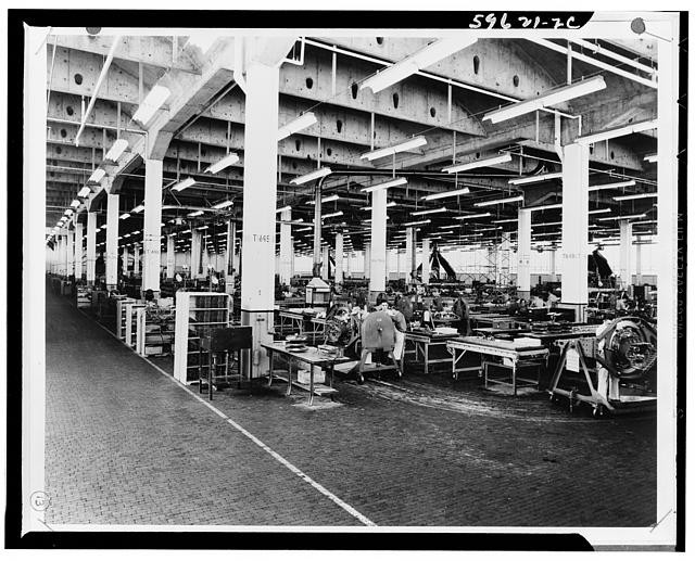 Photo:Industrial Factory Assembly Line Interior 1910s Workers