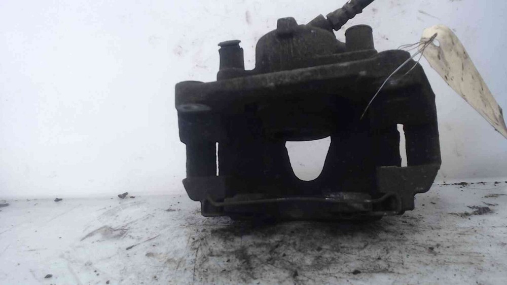 Etrier de frein avant droit Renault MEGANE II 7701065267