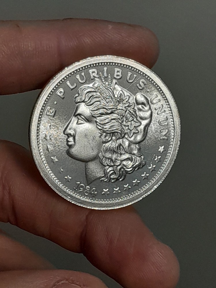 1984 Silver Trade Unit Morgan Dollar Design 1 Troy Oz 999 Fine Silver Round