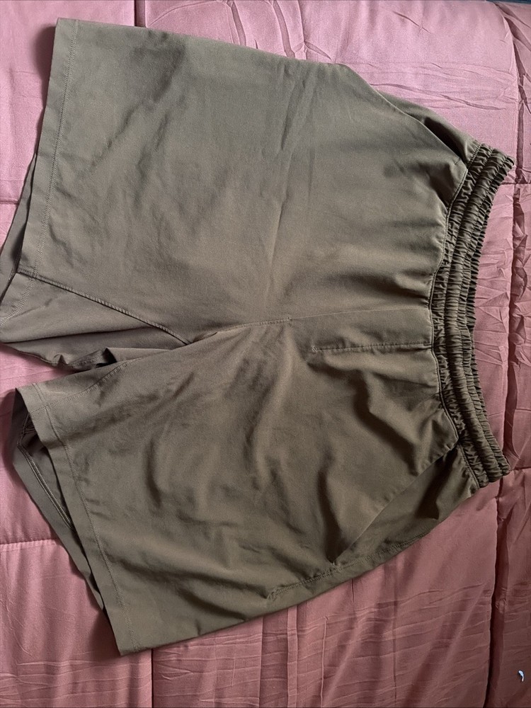 Lululemon Men's Pace Breaker 7