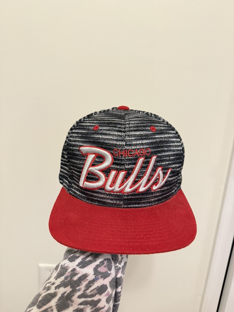 Chicago Bulls Hat Cap Strap Back NBA Basketball Mens Mitchell Ness Red Script