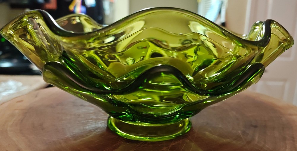 Vintage Viking Epic Green Crimped Ruffled Art Glass Bloom Bowl Mid Century Retro