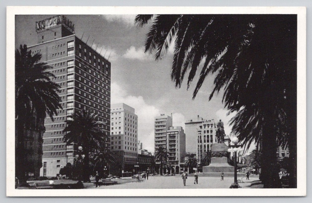 Montevideo Plaza Independencia Uruguay Vintage Postcard Palm Trees 1950s Black
