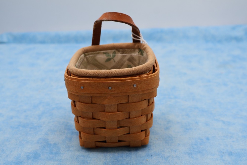 Longaberger 1996 Small Square Basket w/ Leaf Liner & Protector 4”