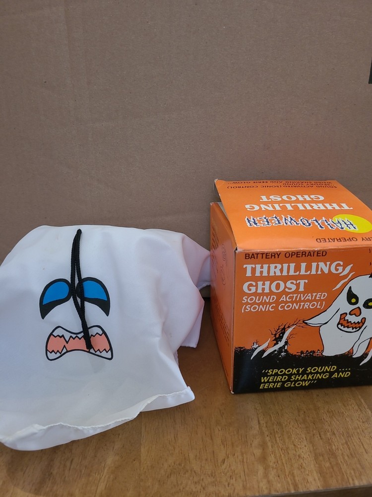 Vintage Halloween Thrilling Ghost Hanging Decoration Sound Activated Shakes Glow