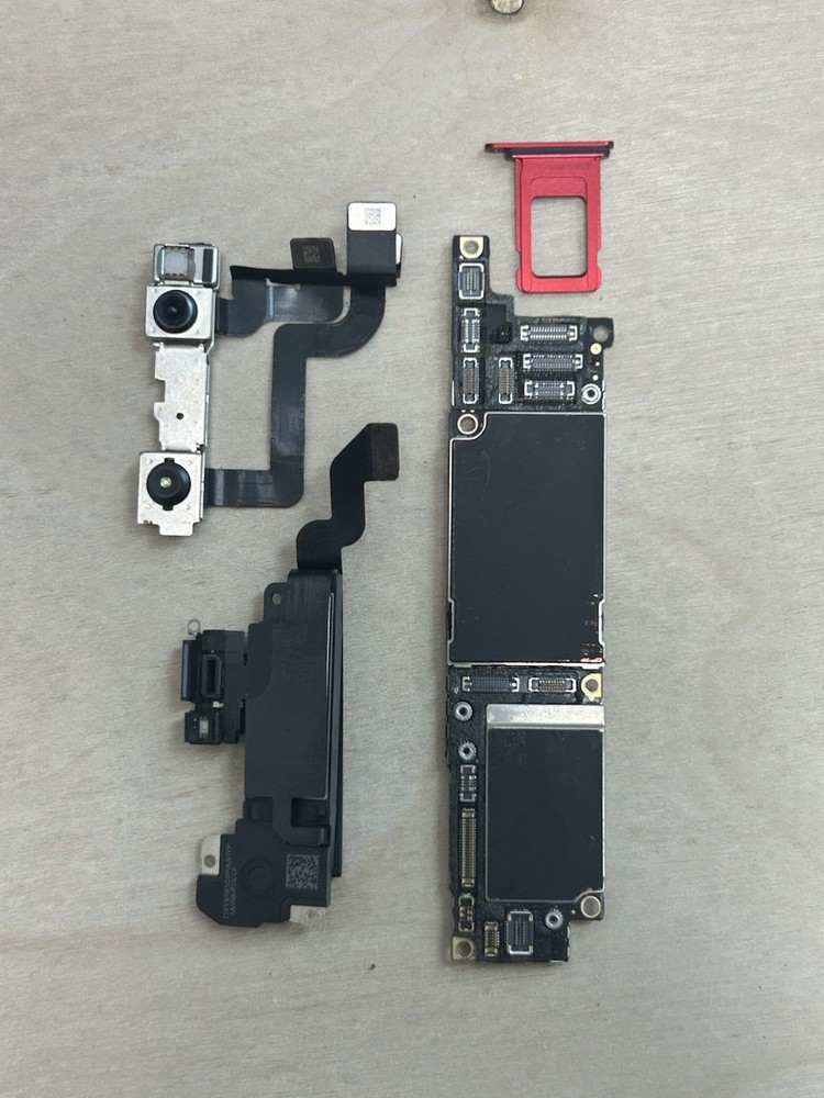 iPhone Xr 64Gb unlocked Motherboard Logic Board Clean Imei (no Face ID)