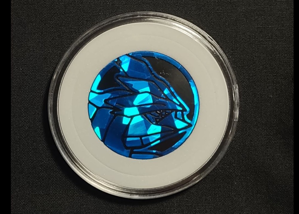 2013 Pokemon TCG Promo Kyurem Blue Cracked Ice Holo Coin English Encased