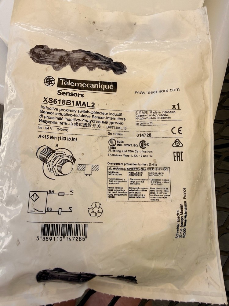 Telemecanique XS618B1MAL2 Inductive Proximity Sensor Switch  Shipped USA