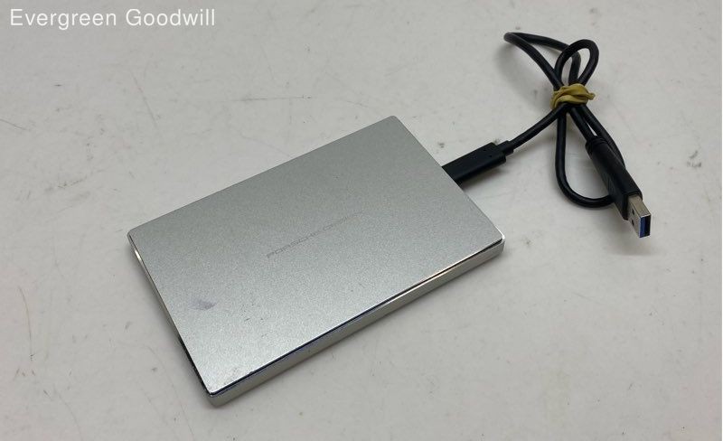 LaCie LRDOPS2 Porsche Design USB-C 1TB mobile hard drive P/R