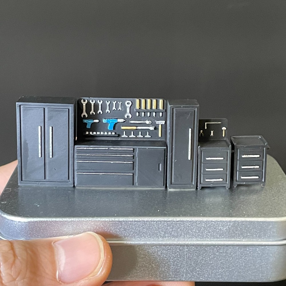 1:64 Garage Workshop Maintenance Scene Display Props Diorama Tools Cabinet Model