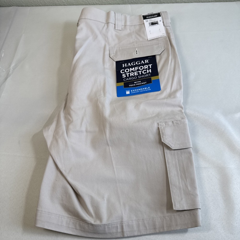 Hagger Men’s Cargo Short Comfort Stretch Size 44W Color Putty 10” Inseam
