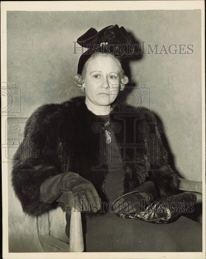1939 Press Photo Florence Camp testifies at General Sessions Court in New York