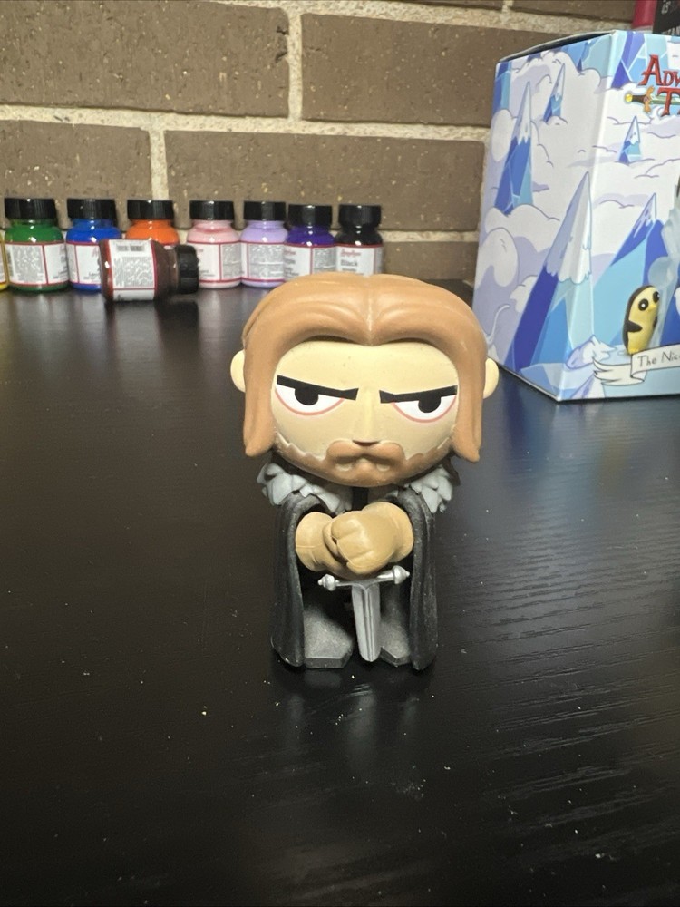 Funko Vinyl Mystery Mini Game Of Thrones Series 1 Ned Stark Black Cloak