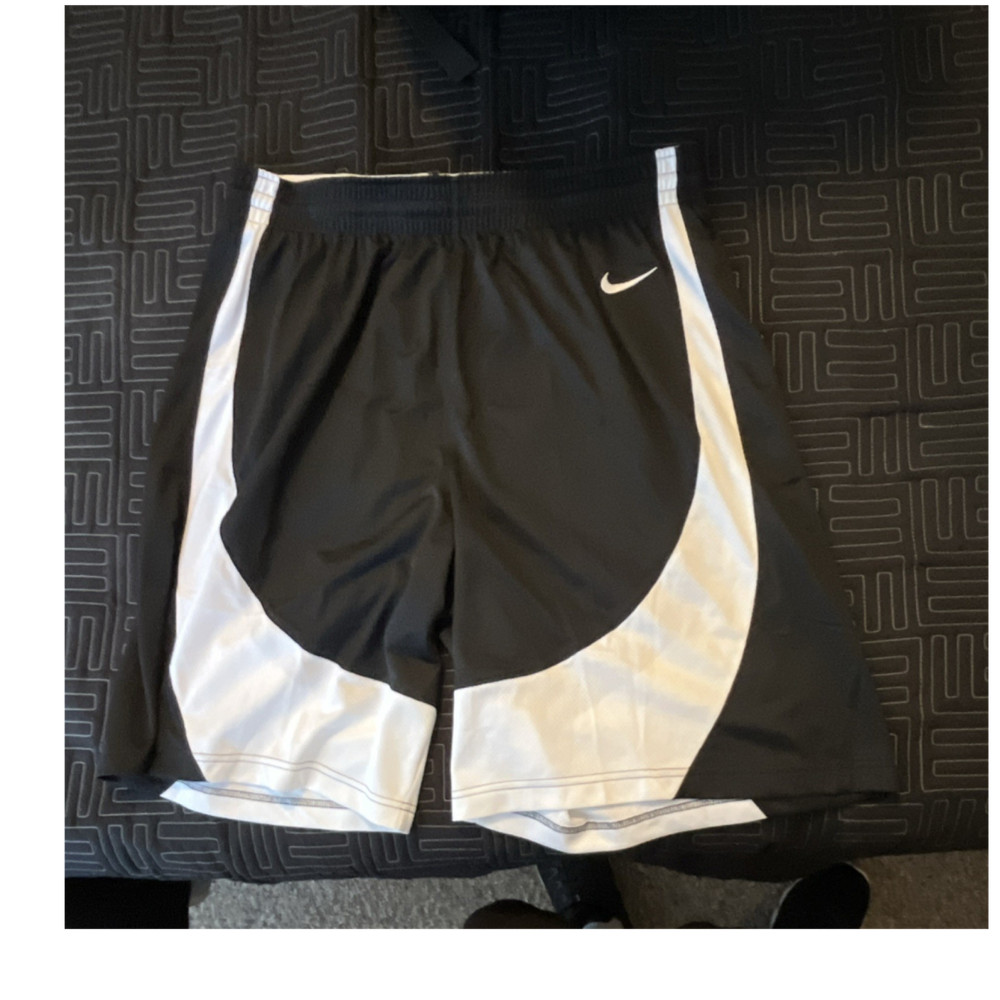 Nike Men’s L Black/White Colorblock Mesh Basketball Shorts Drawstring