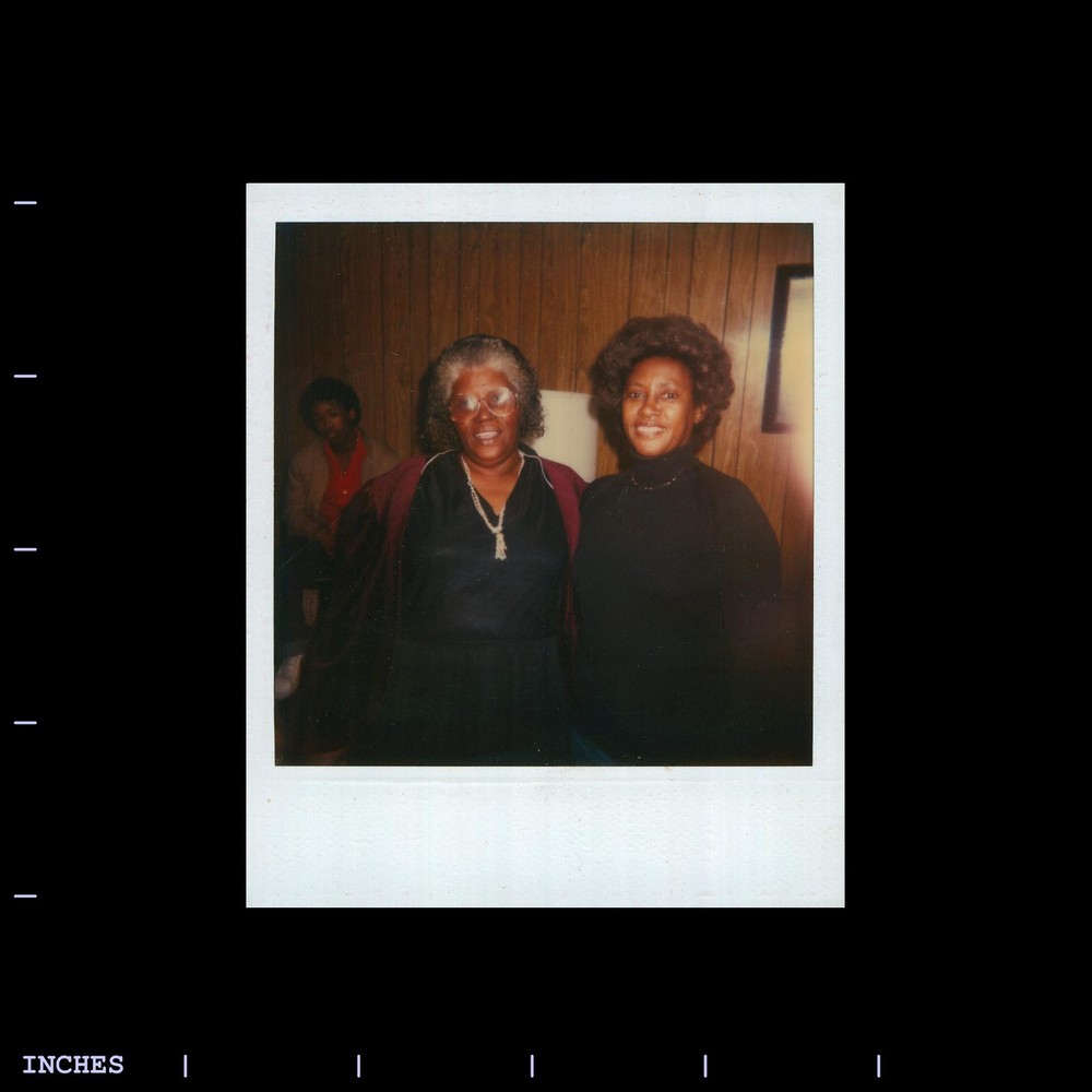 Old Polaroid Photo BLACK AFRICAN AMERICAN WOMEN IN ROOM
