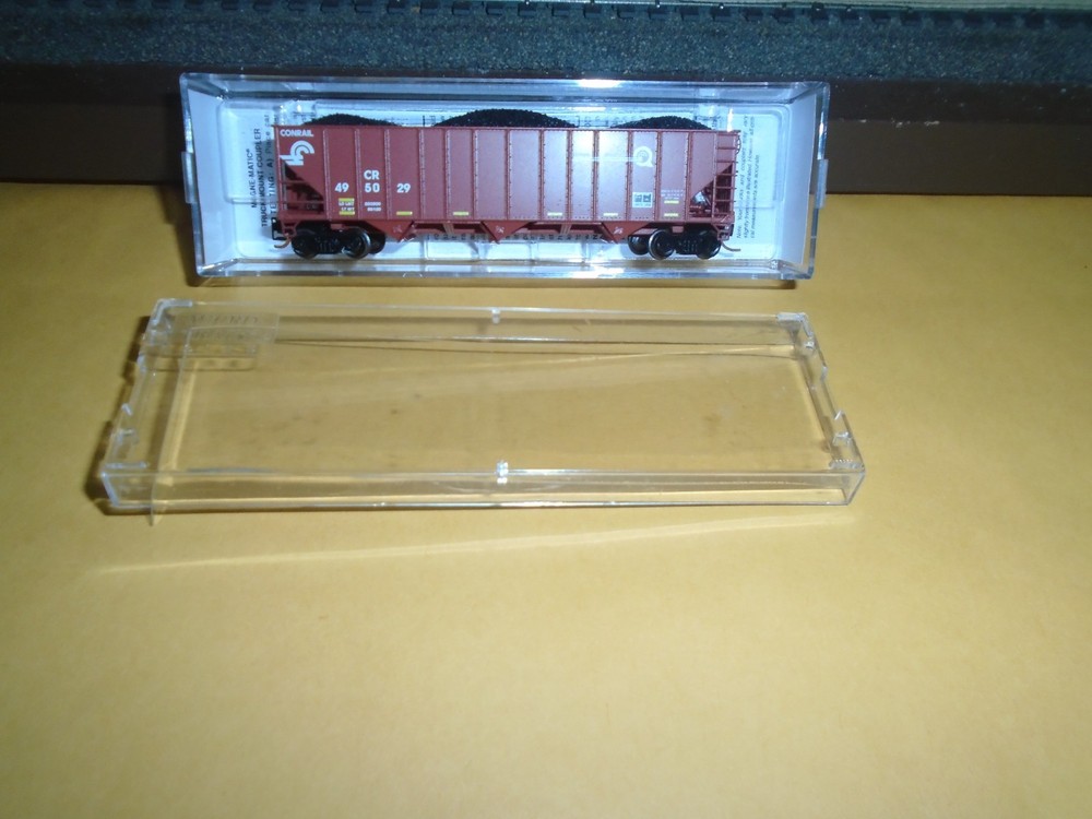 Micro Trains #10800322 100 Ton 3 Bay Open Hopper W/Coal Load - Conrail #495029 N