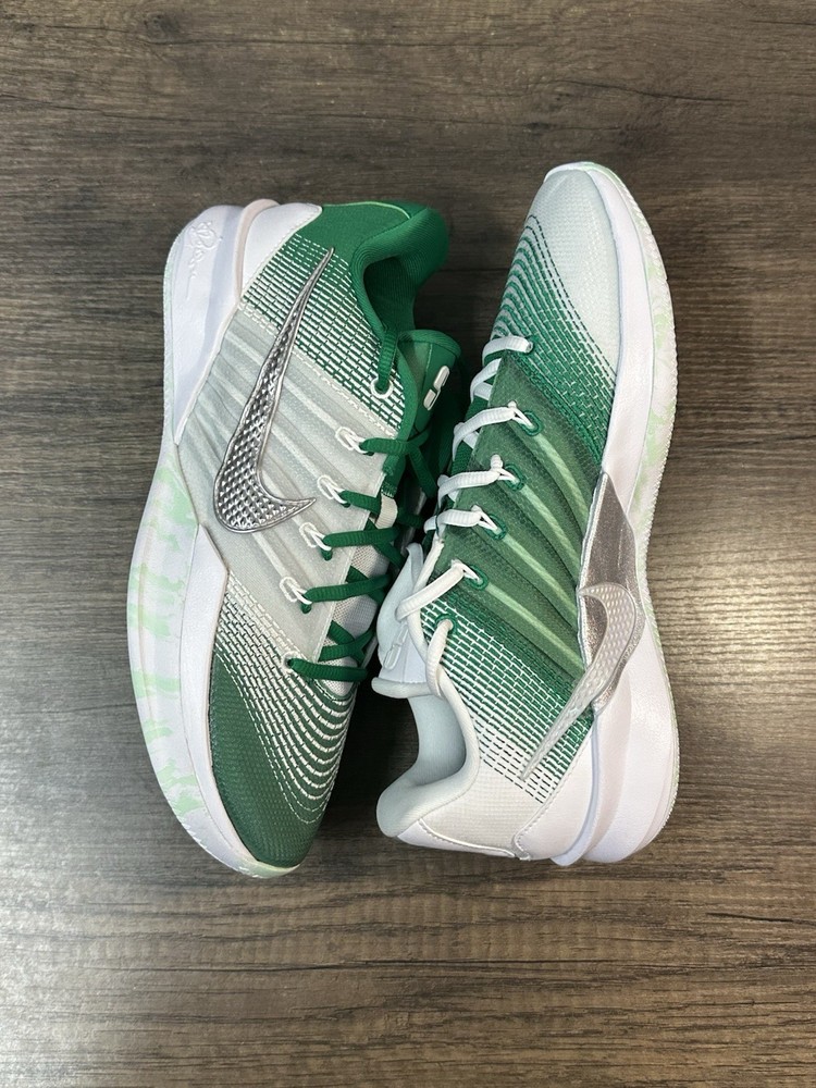 Nike Sabrina 3 NBY IO7548-900 Women’s Size 10 / Men’s Size 8.5
