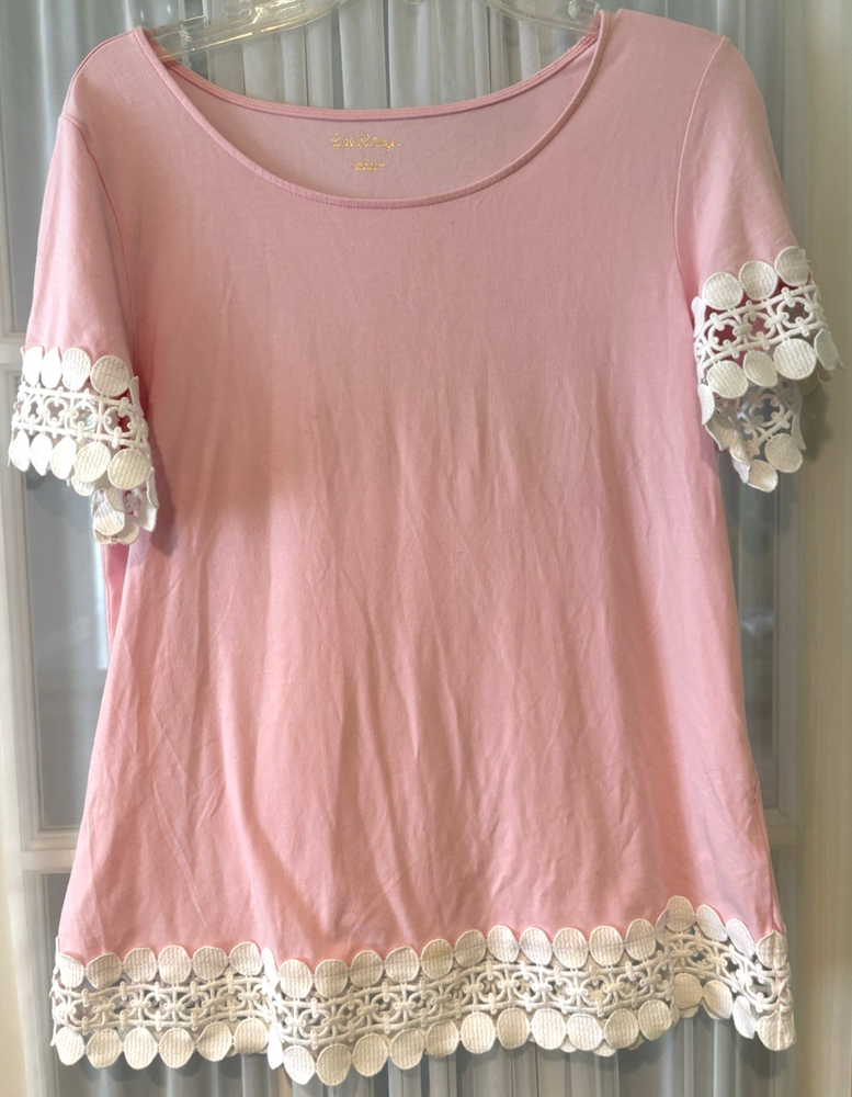 Lilly Pulitzer Pink Top Size Large Lacy Accents Cotton Blend Stretch EUC