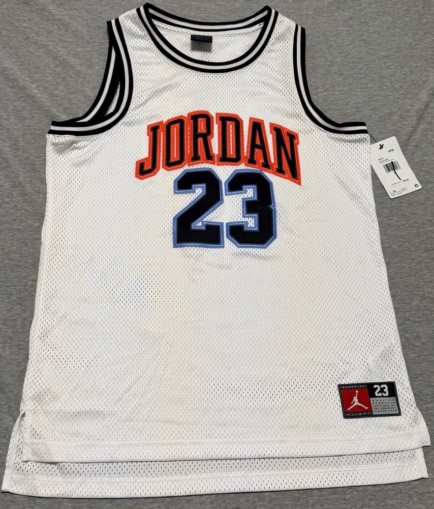 Nike Jordan #23 jersey white  Size XL  Boys 95A773-R2U NWT