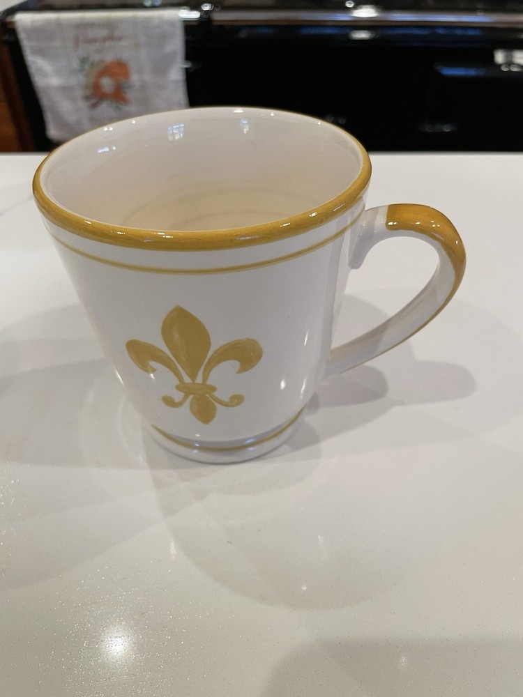 Williams Sonoma Fleur de Lis Yellow & Cream Dijon Ceramic Mug Coffee Tea Cup