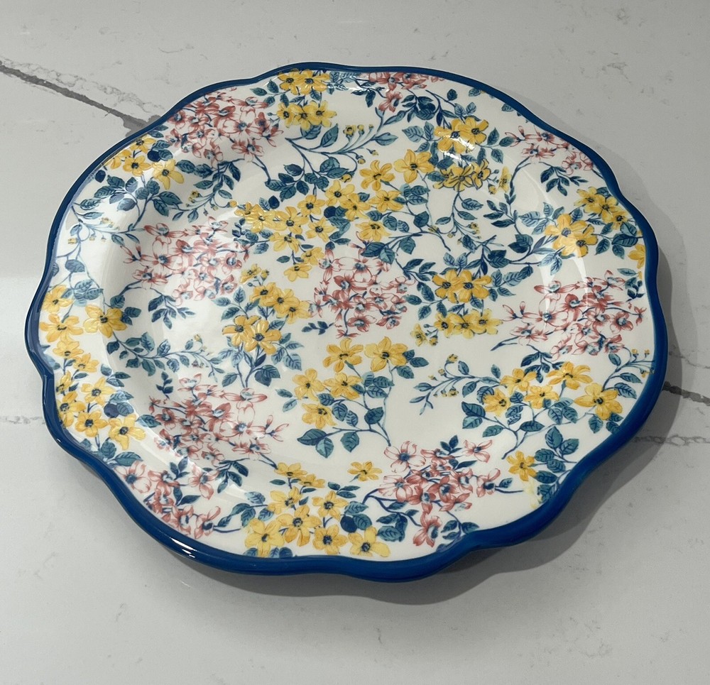 Pioneer Woman PRETTY POSIES 10.75” Dinner Plates: Scalloped Edge • Blue